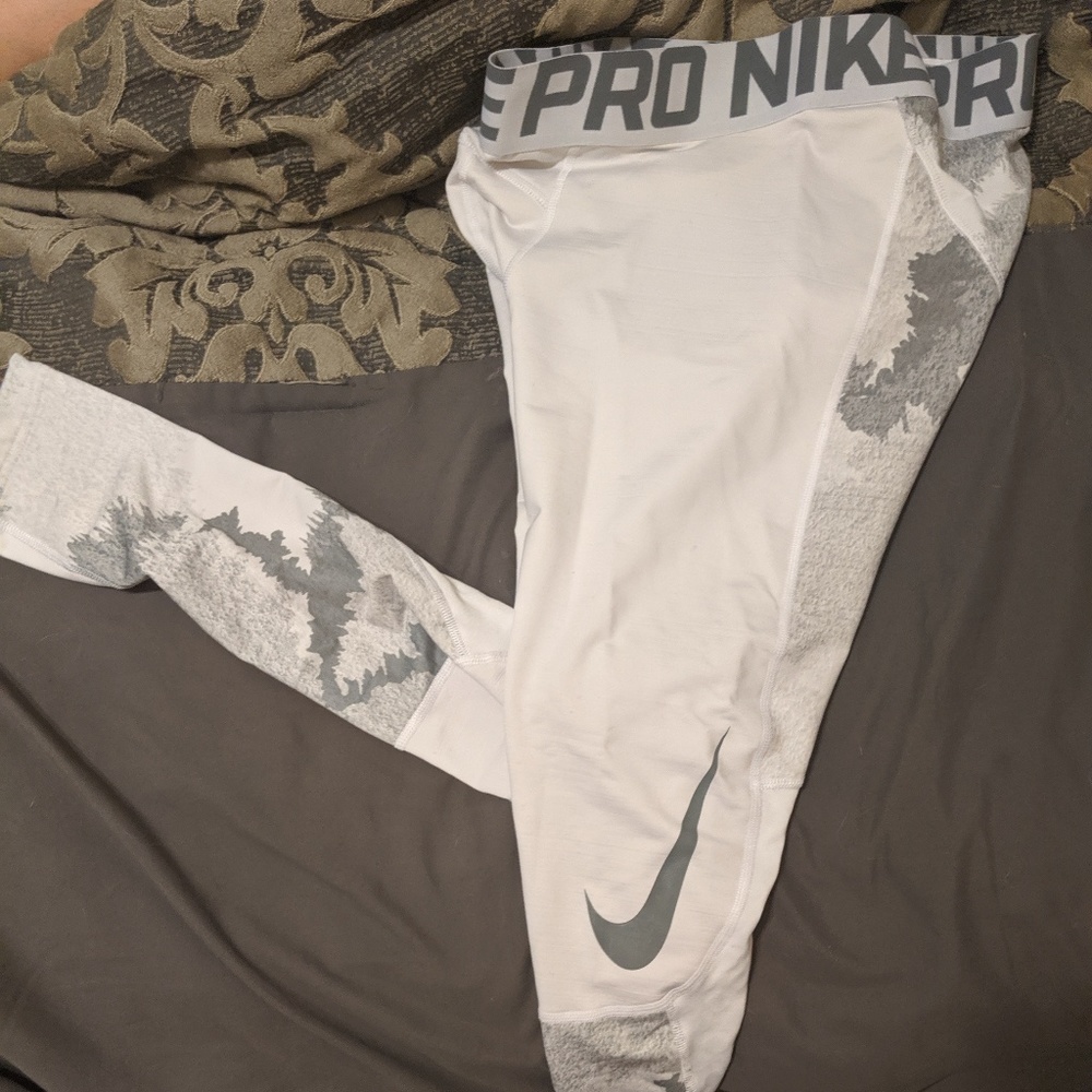 White Nike's pro compression pants